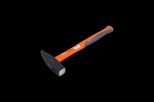 Молоток с фиберглассовой обрезиненной рукояткой Кратон 0,60 кг