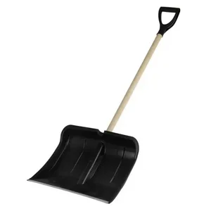 Лопата снеговая РемоКолор Богатырь пласт., дер. черенок, 500х400мм.