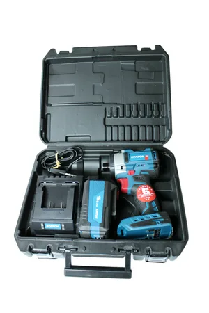 Винтоверт аккумуляторный ударный бесщеточный КРАТОН BID18CD-250N-OFA SET (АКБ 4,0А·ч; ЗУ + кейс)