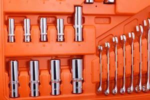 Набор инструментов Кратон TS-07 1/2"+1/4" 130 пр