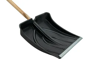 Лопата снеговая РемоКолор пласт., дер. черенок, 385х380мм.