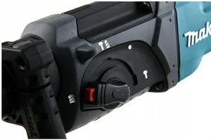 Перфоратор MAKITA HR 2470 FT, 780Вт, 2,7Дж, 3 реж, быстросъем, защита щеток