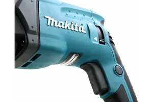 Перфоратор MAKITA HR 2470 FT, 780Вт, 2,7Дж, 3 реж, быстросъем, защита щеток