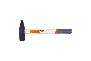 Молоток с деревянной рукояткой Кратон 0,60 кг
