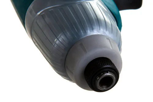 Шуруповерт ударный MAKITA TD 0101 230Вт,0-3200у\м,6-ти гран 6.35,100Нм,0.99кг,кор,M4-M14,бита Philip