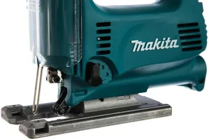 Лобзик эл MAKITA 4329X1 ,450Вт,500-3100об\м,ход-18мм,рез-65мм,1.9 кг,кор,маятн,набор A-86898