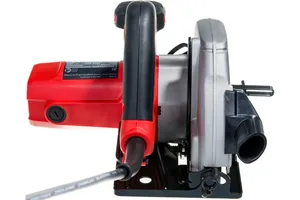 Пила дисковая MAKITA M5802, 1050Вт,4900об\м,диск-ф185х30мм,рез-66мм,4.0кг,кор