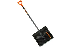 Лопата снеговая ЦИ Finland 1023, пласт., дер. черенок, 490х410мм.