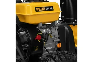 Машина снегоуборочная бензиновая DENZEL SWB-600 7л.с., фара, с функц. подметания