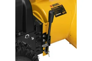 Машина снегоуборочная бензиновая DENZEL SWB-600 7л.с., фара, с функц. подметания