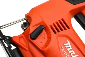 Лобзик эл MAKITA M4301, 450Вт, 0-3100 рез\мин, ход-18мм,рез-65мм,1.9кг,кор