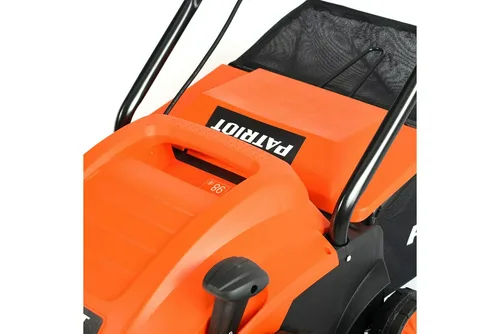 Скарификатор электрический PATRIOT SCE 150 (1500Вт, ширина 320мм, травосборник 30 л, колеса 180/100)