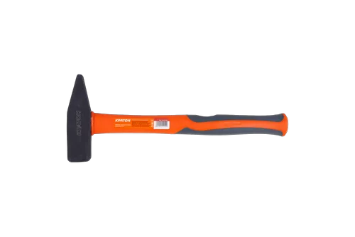 Молоток с фиберглассовой обрезиненной рукояткой Кратон 0,80 кг