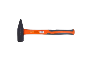 Молоток с фиберглассовой обрезиненной рукояткой Кратон 0,80 кг