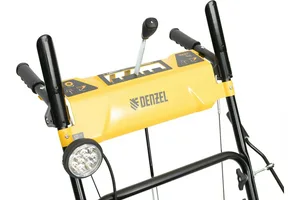 Машина снегоуборочная бензиновая DENZEL SBM 610 7л.с., фара